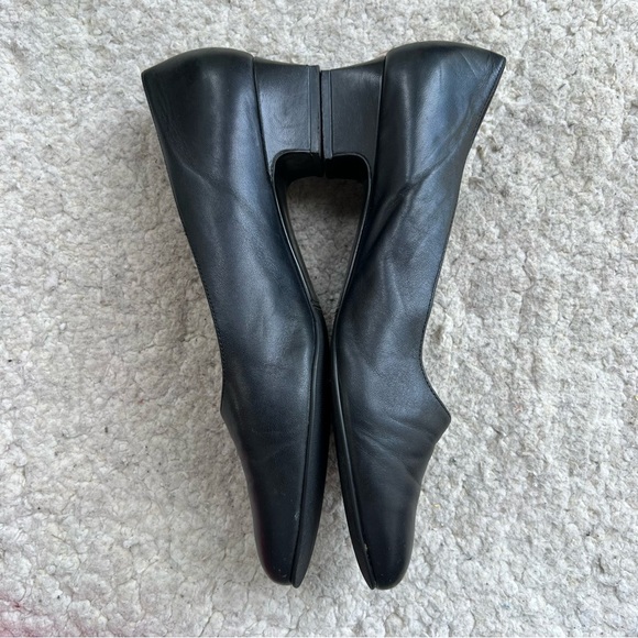 Trotters Doris Black Leather Block Heel Pumps Size 11M - Picture 3 of 10